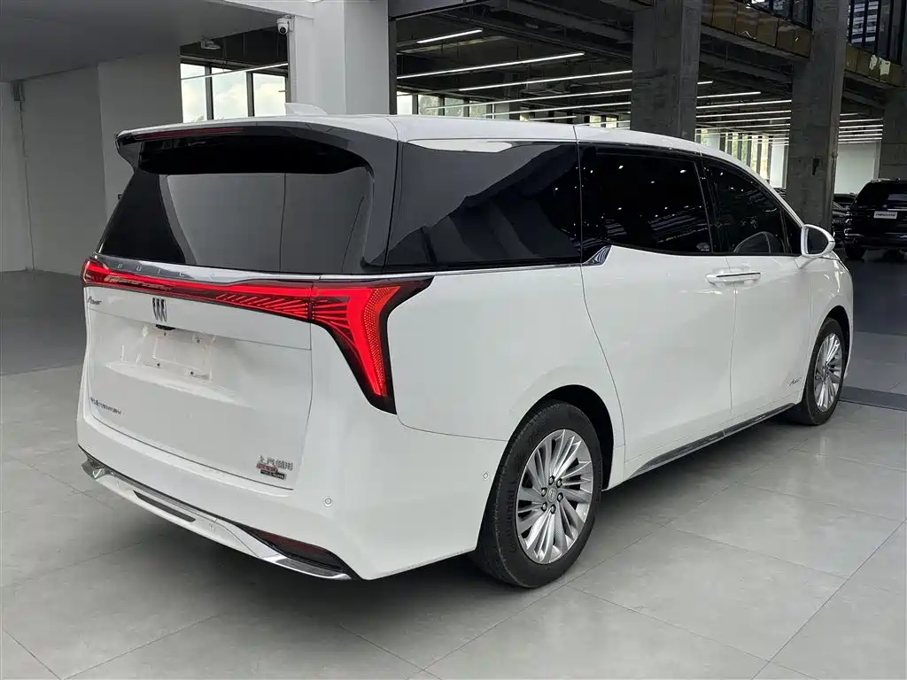 Century 2.0 T 6-seat Heritage