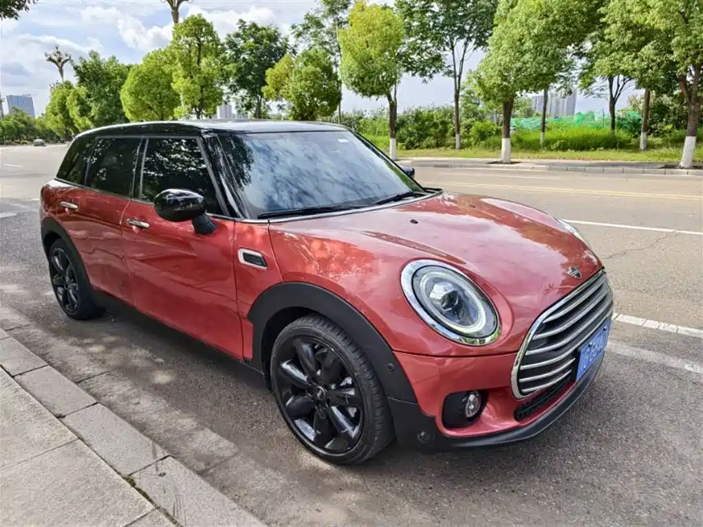 MINI CLUBMAN 1.5 T COOPER Connoisseur