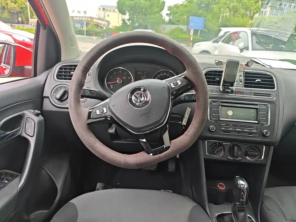 Polo 1.6 L Auto Comfort