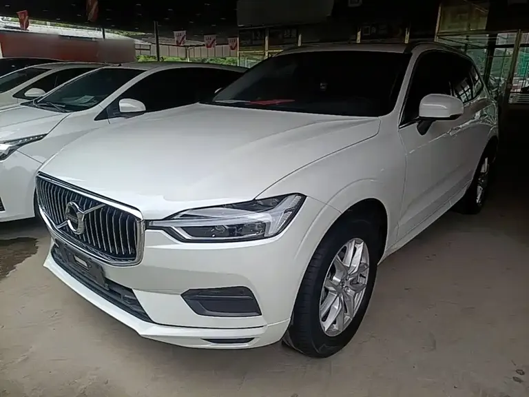 Volvo XC60 T5 4 WD Smart Ease CN-VI
