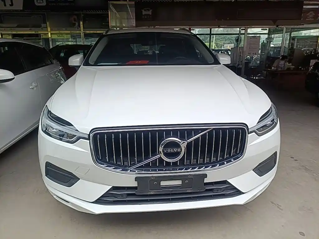Volvo XC60 T5 4 WD Smart Ease CN-VI