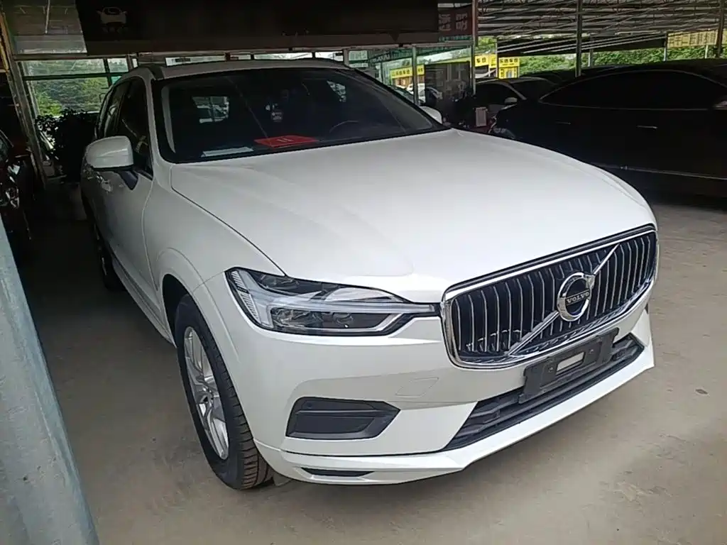 Volvo XC60 T5 4 WD Smart Ease CN-VI