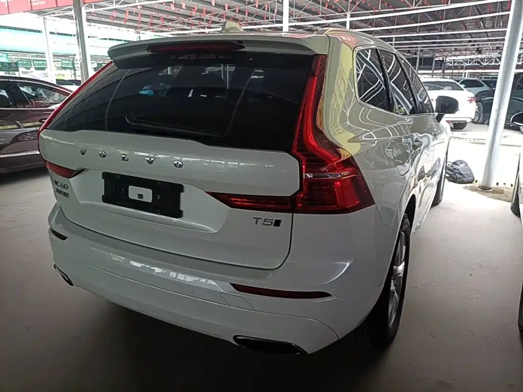Volvo XC60 T5 4 WD Smart Ease CN-VI