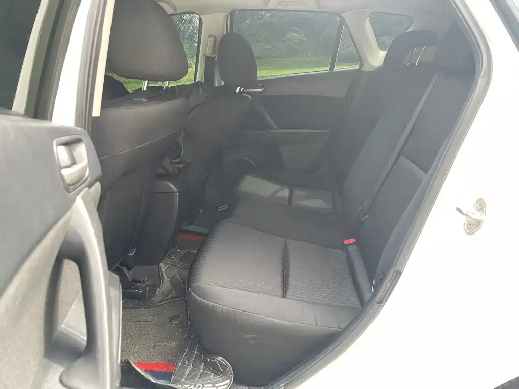 Mazda 3 Star 马自达3星骋 2015款 两厢 1.6 L 手动舒适型