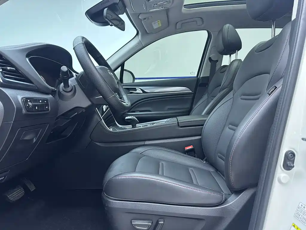 Trumpchi GS4 PLUS 270 T Auto Starry