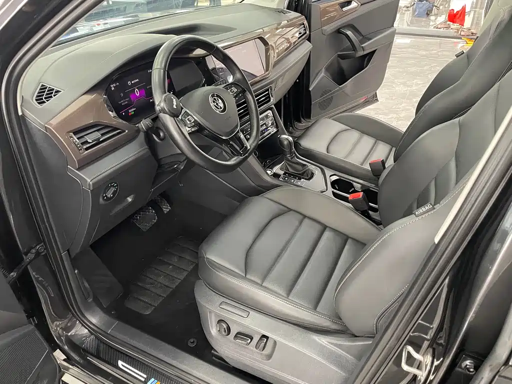 Tharu 280 TSI 2 WD Luxury
