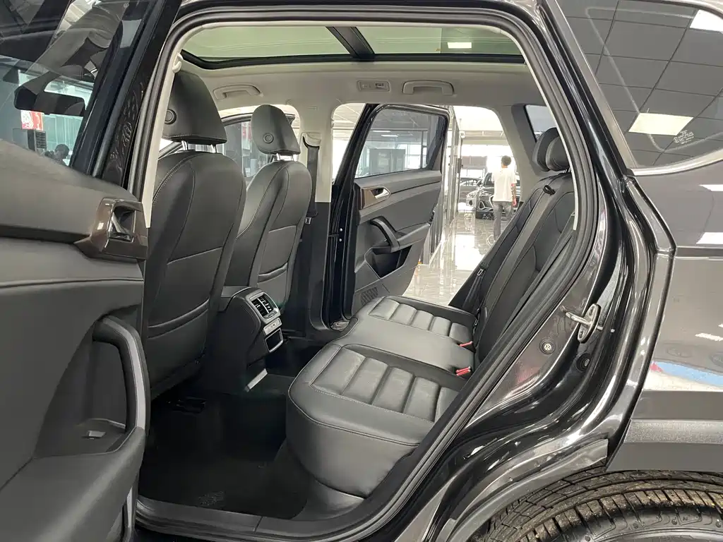 Tharu 280 TSI 2 WD Luxury