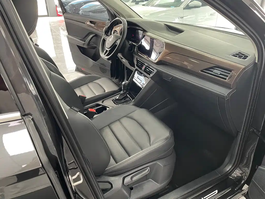 Tharu 280 TSI 2 WD Luxury