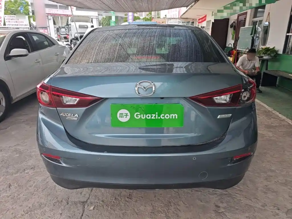 Mazda 3 Axela Sedan 1.5 L Auto Comfort CN-V
