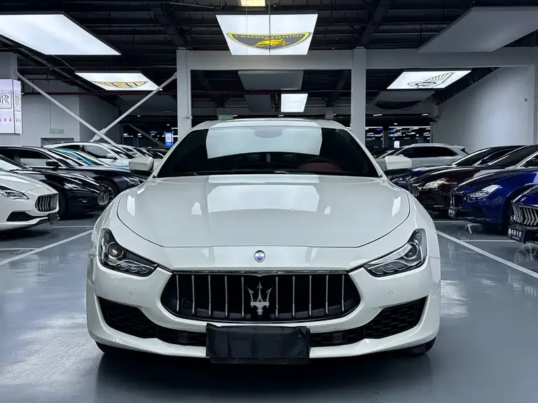 Maserati Ghibli 2.0 T Sharp Edge