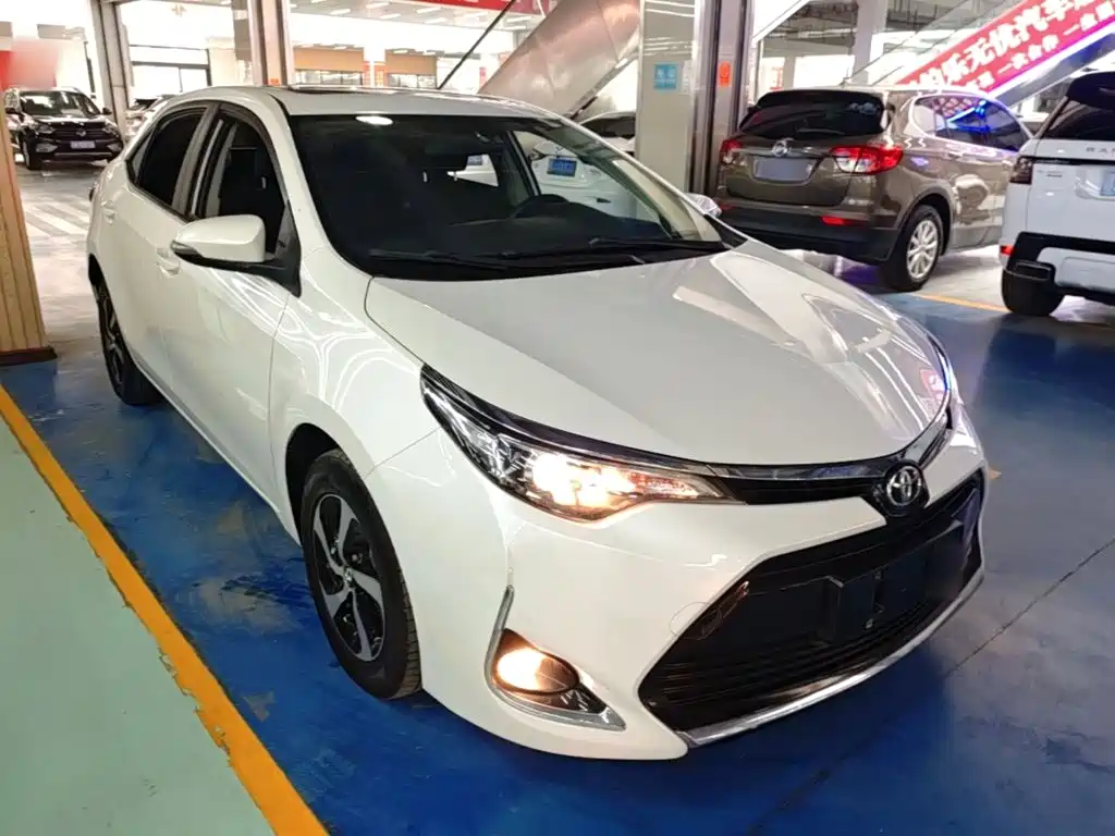 Levin Facelift 185 T CVT Elite CN-V