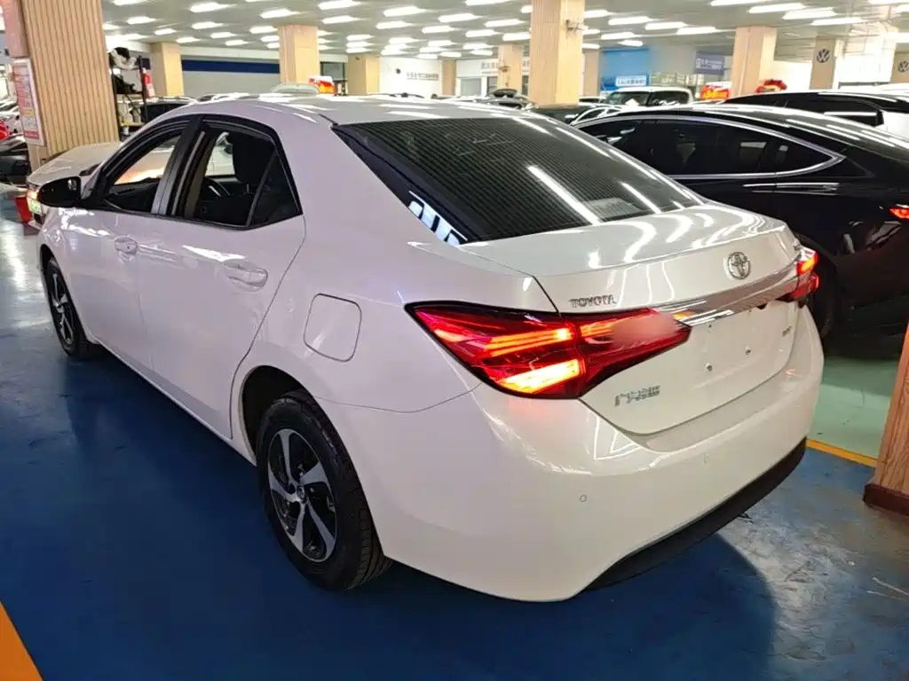 Levin Facelift 185 T CVT Elite CN-V