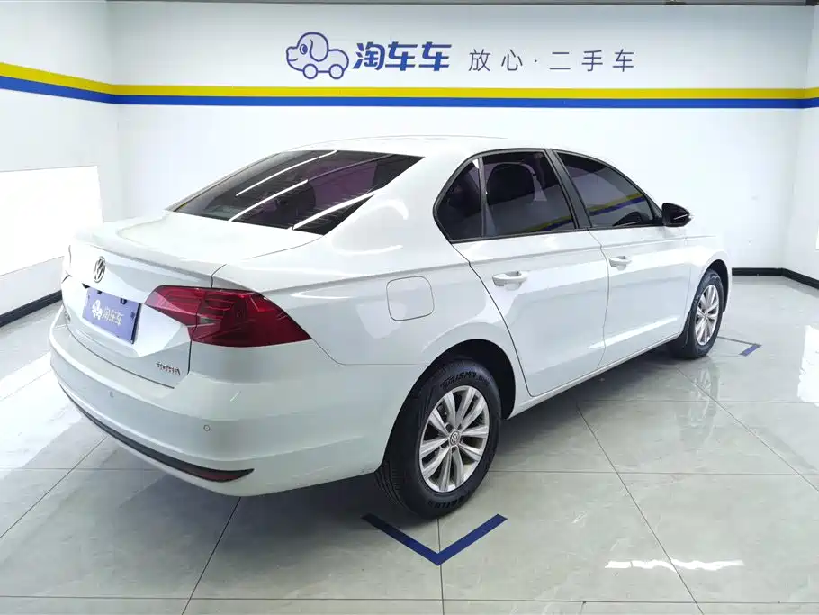 Bora 1.6 L Auto Fashion