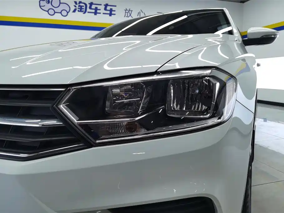 Bora 1.6 L Auto Fashion