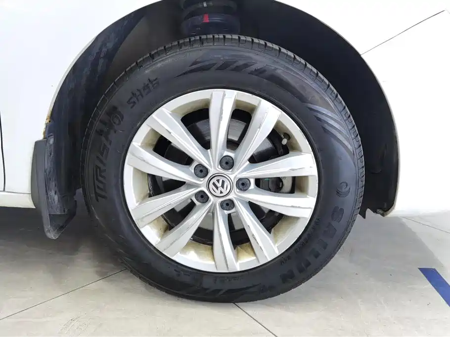 Bora 1.6 L Auto Fashion