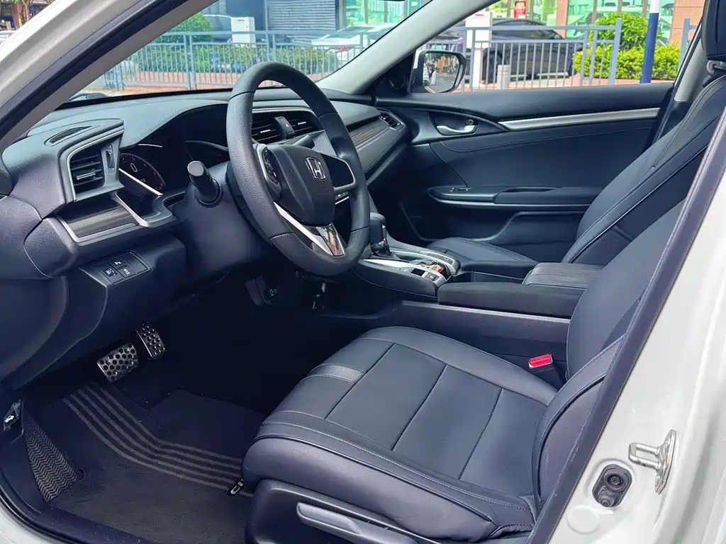 Civic 220 TURBO CVT Ignite Motion CN-V