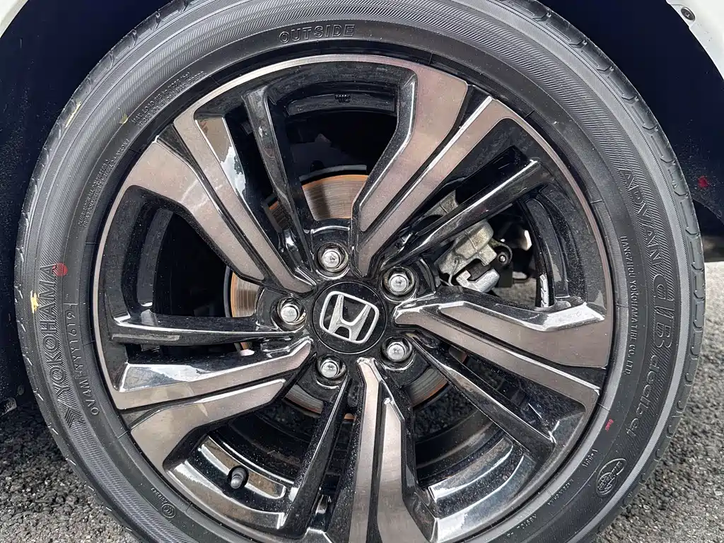 Civic 220 TURBO CVT Ignite Motion CN-V