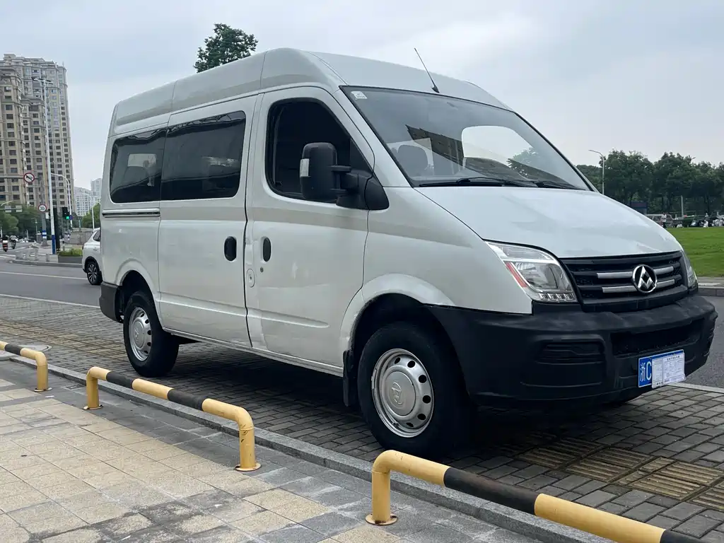 Xintu V80 新途V80 2016款 2.5 T 手动商杰国IV短轴低顶9座