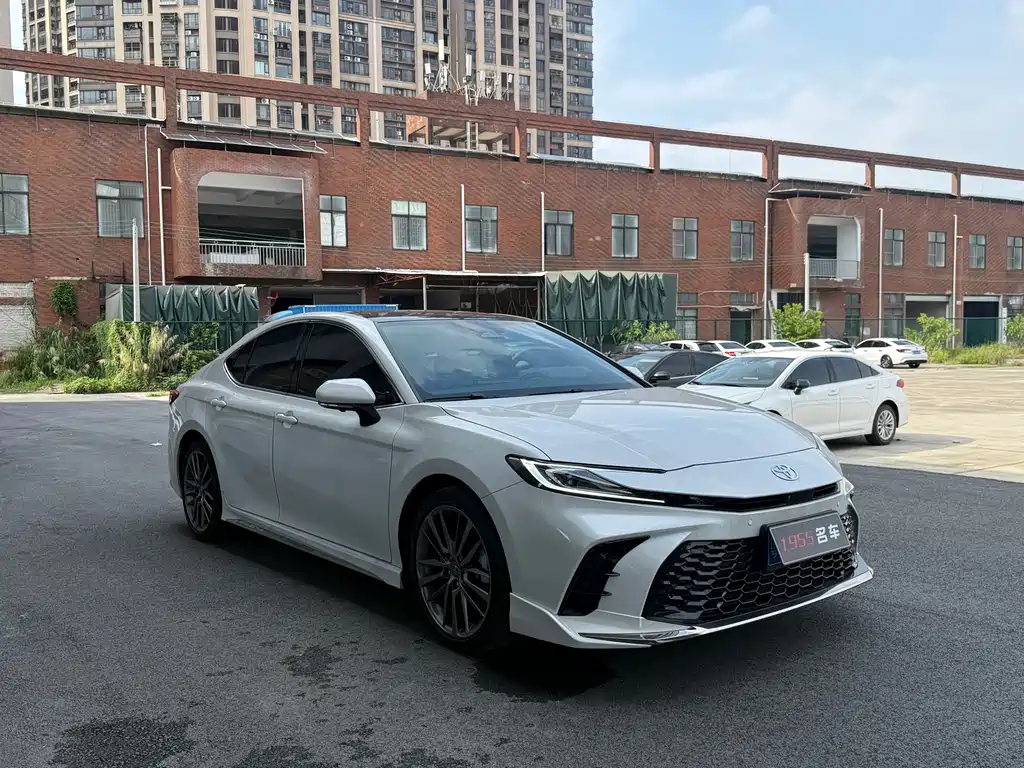 Camry Dual Engine 2.0 HXS Sport Plus
