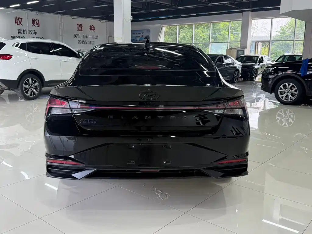 Elantra 1.5 L CVT LUX Distinguished