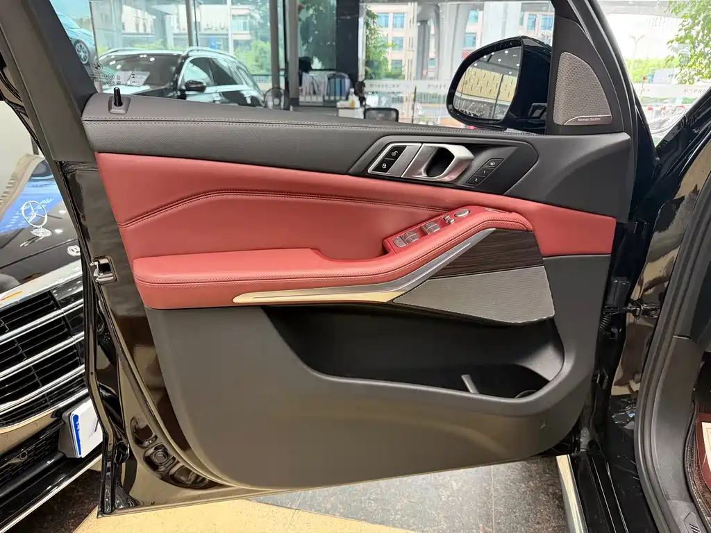 BMW X5 Facelift xDrive 40 Li Premium M Sport Package