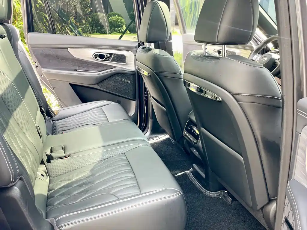 GAC Trumpchi GS8 Dual Engine Series 2.0 TM 4 WD Distinguished