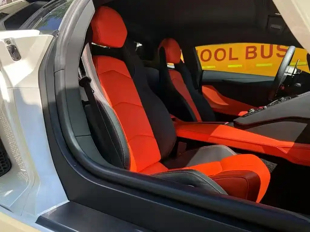 Aventador LP 700-4