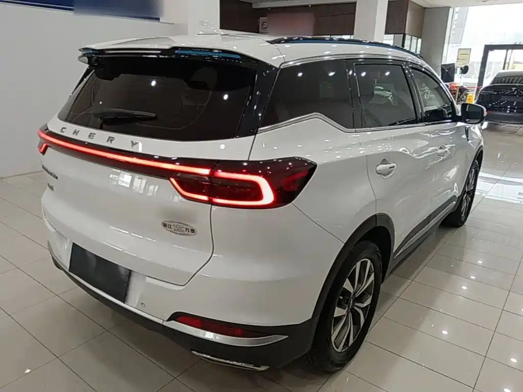Tiggo 7 PLUS Kunpeng 1.6 TGDI DCT Distinguished +