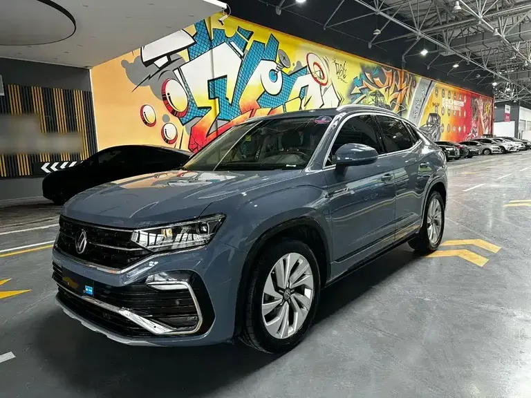 Volkswagen Tayron X 330 TSI 2 WD Distinguished Connected