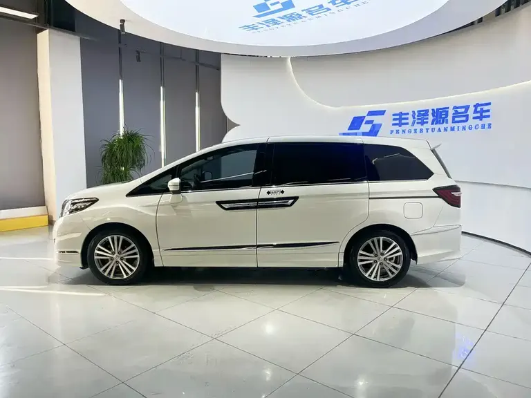 Honda Elysion 2.4 L Supreme