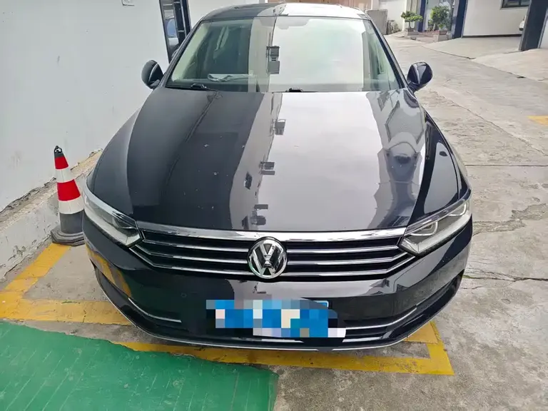 Volkswagen Magotan 330 TSI DSG Luxury