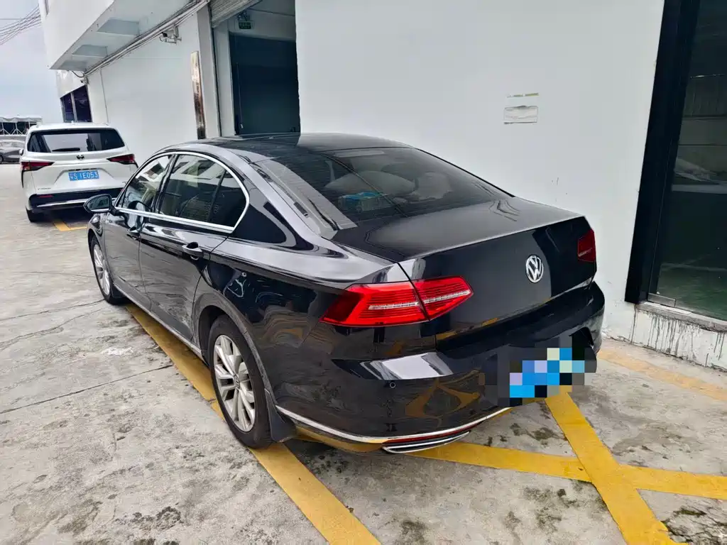 Magotan 330 TSI DSG Luxury