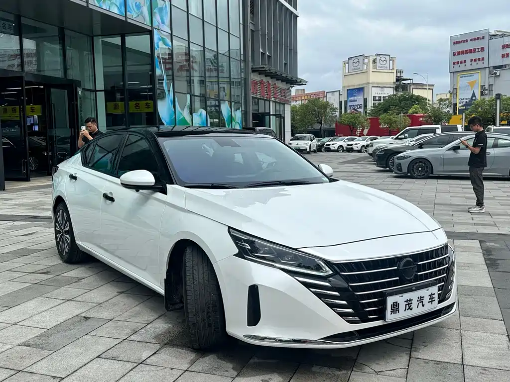 Teana 2.0 L XL-TLS Joy