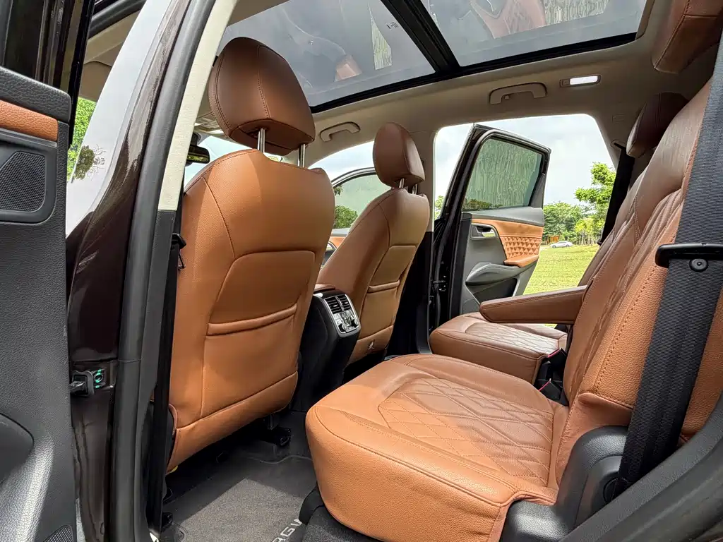 Borgward BX7 宝沃BX7 2016款 28 T 四驱旗舰版 6座