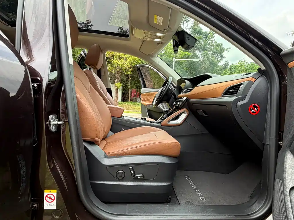 Borgward BX7 宝沃BX7 2016款 28 T 四驱旗舰版 6座