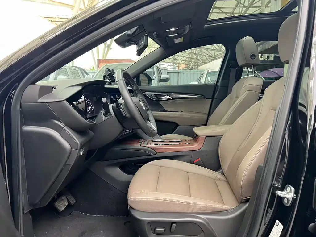 Envision Plus Envision Plus 652 T 5-seat Luxury