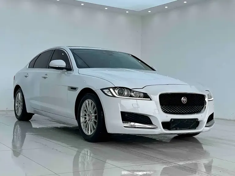 Jaguar XF XF 2.0 T 2 WD Elegance