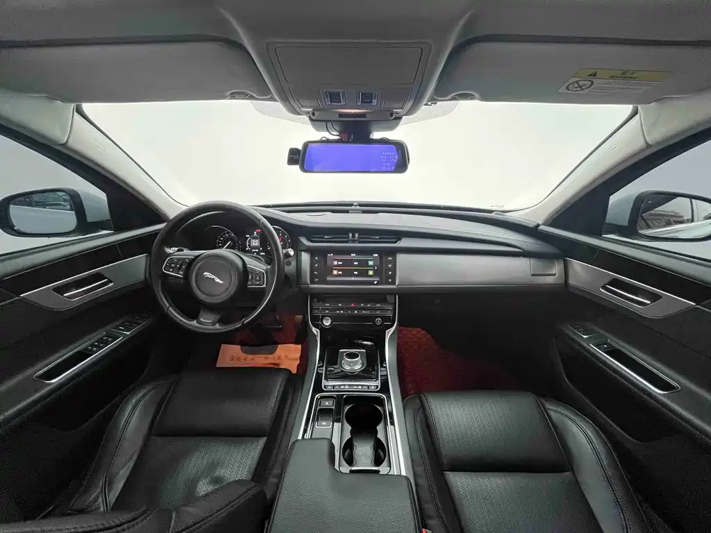 Jaguar XF XF 2.0 T 2 WD Elegance