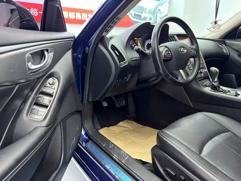 Infiniti Q50 L 2.0 T Joy