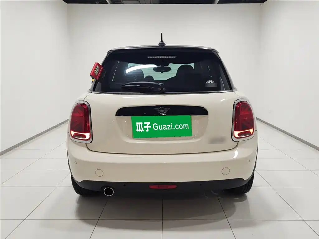MINI 1.5 T COOPER Classic 5-door