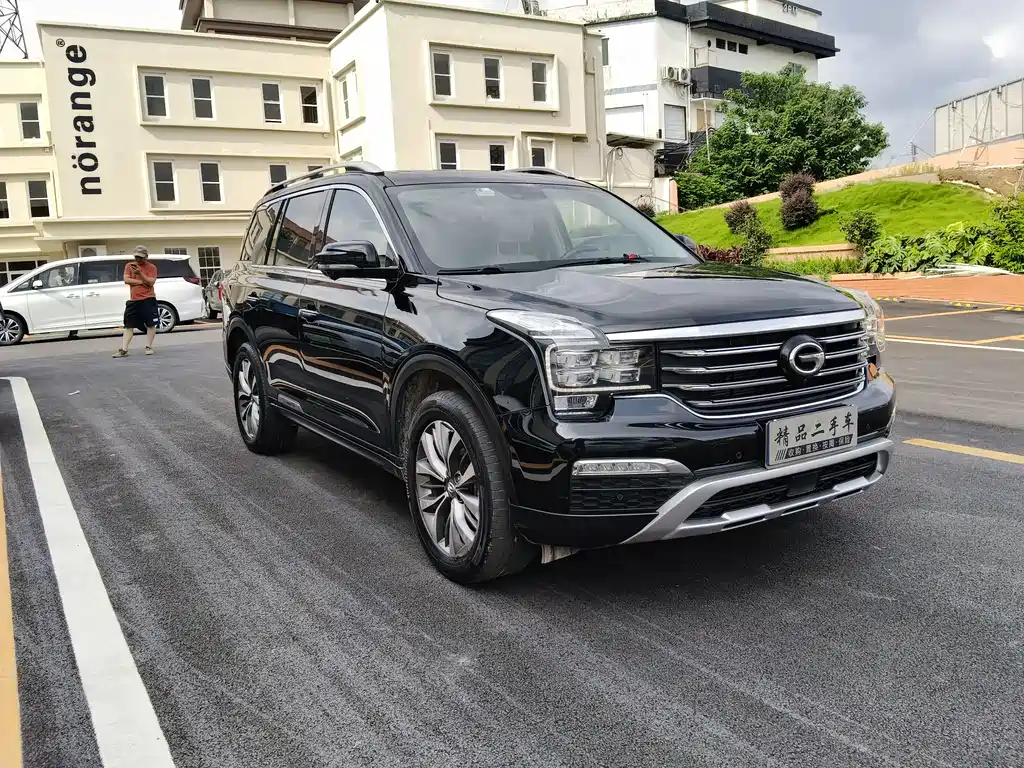 GAC Trumpchi GS8 320 T 2 WD Luxury Connected (7-seat)