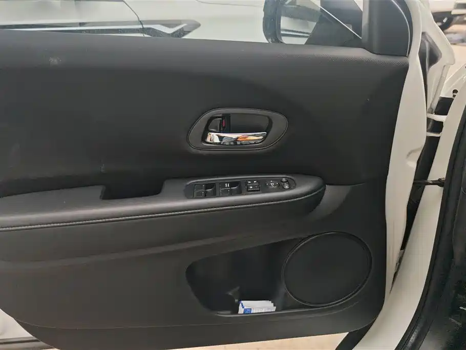 Vezel 220 TURBO CVT Elite