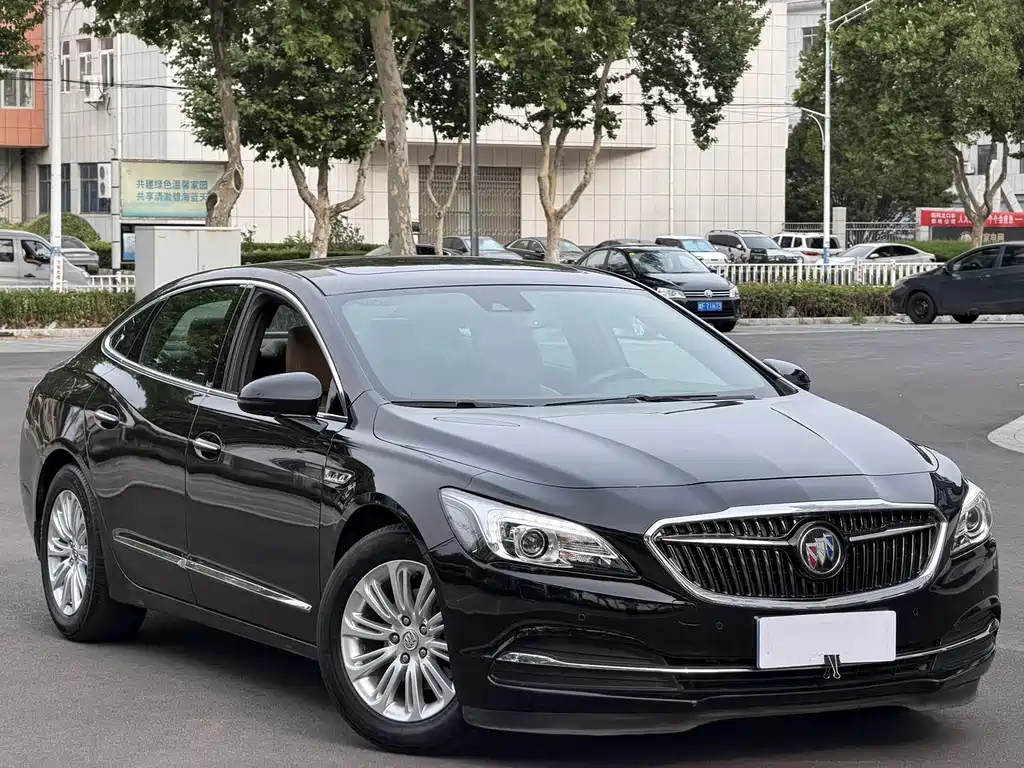 LaCrosse 20 T Luxury