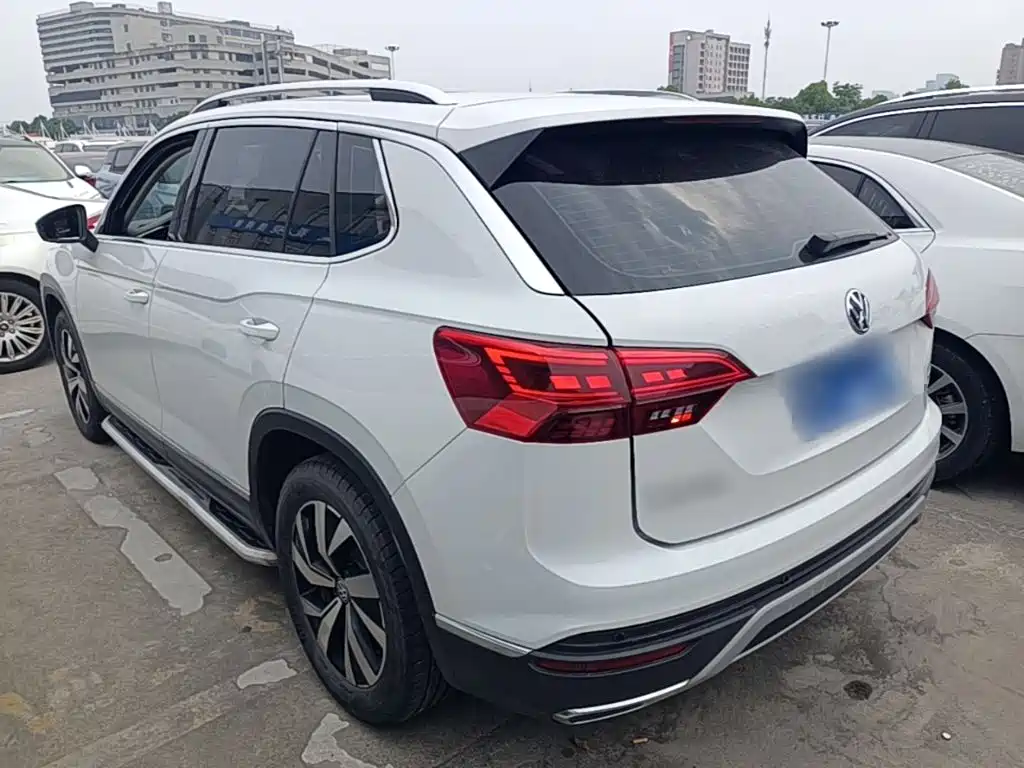 Tayron 330 TSI 2 WD Luxury CN-VI