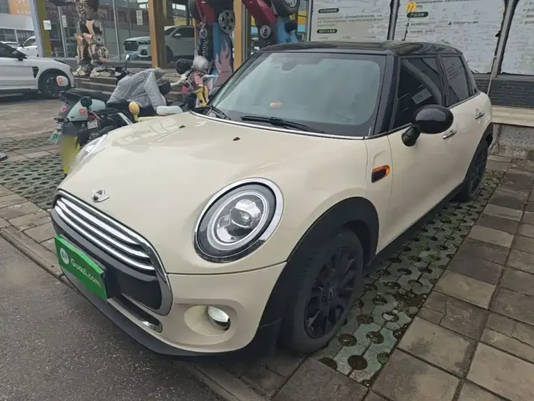 MINI 1.5 T COOPER 5-door