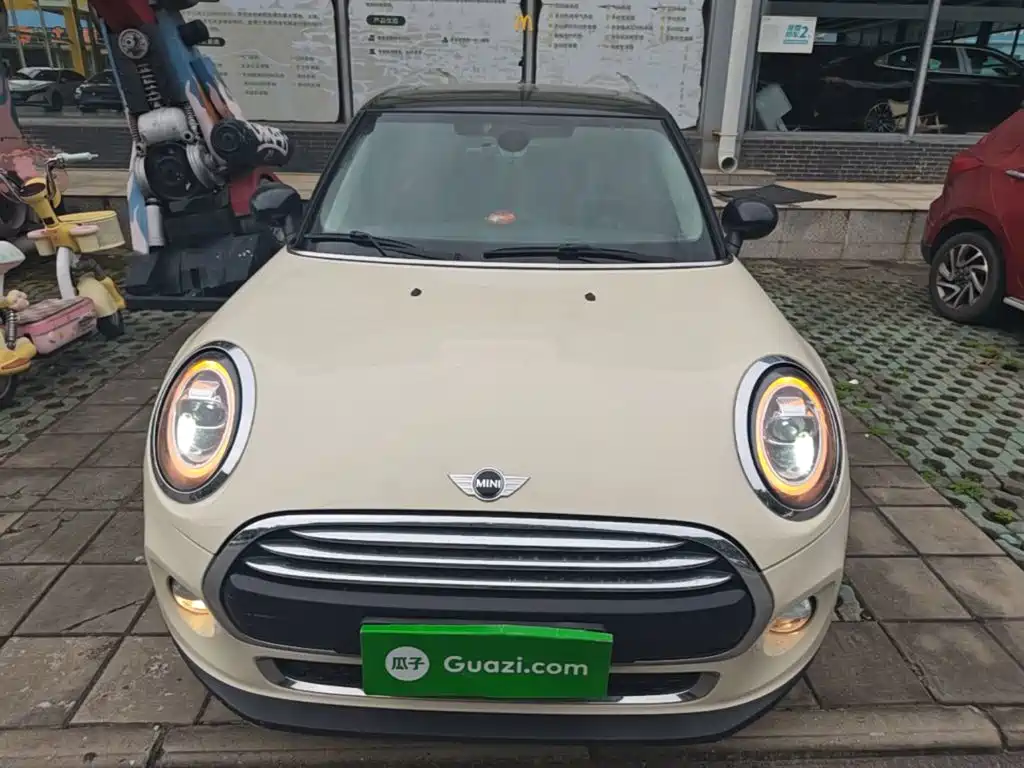 MINI 1.5 T COOPER 5-door