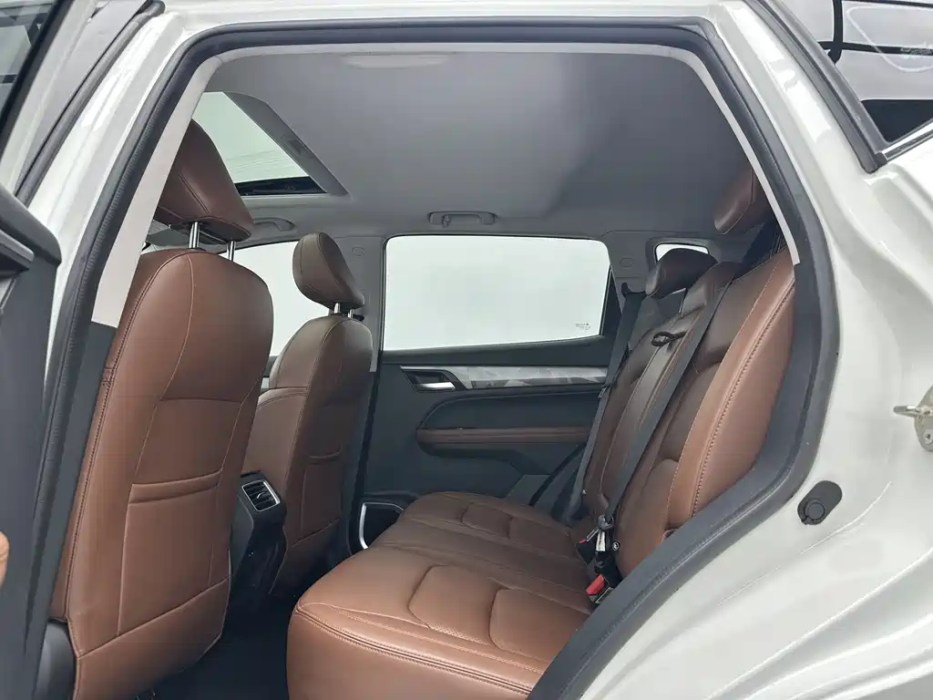 Vision X6 PRO 1.4 T Auto Distinguished