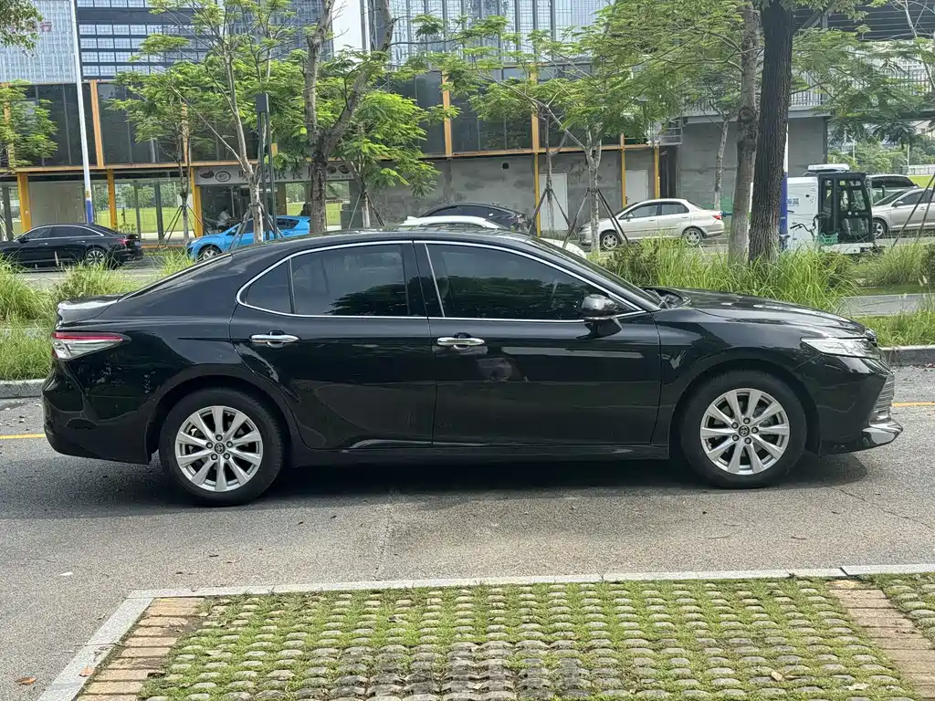 Camry 2.0 G Luxury CN-V