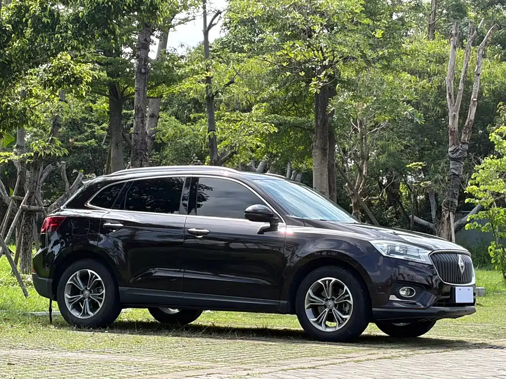 Borgward BX7 28 T 2 WD Comfort 5-seat CN-VI