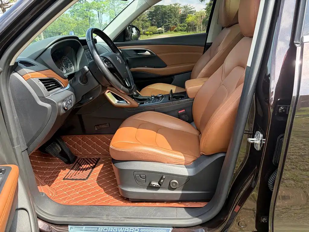 Borgward BX7 28 T 2 WD Comfort 5-seat CN-VI